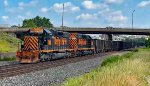WE 7005 now shoves the empties back to the Wheeling.